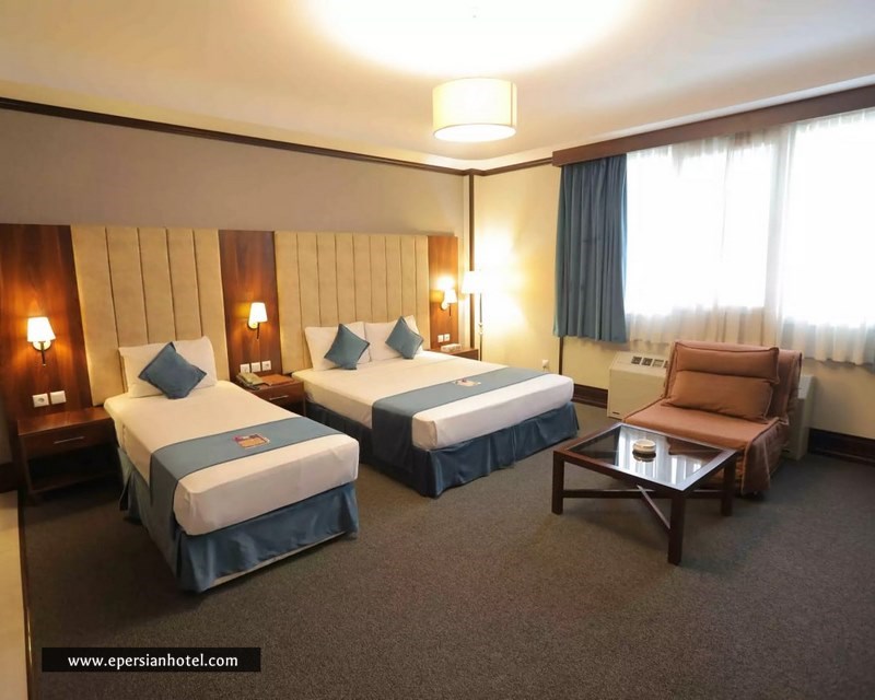 سوئیت سه تخته هتل سلام